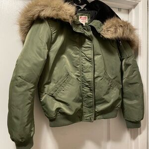 Women's green puffer jacket size medium